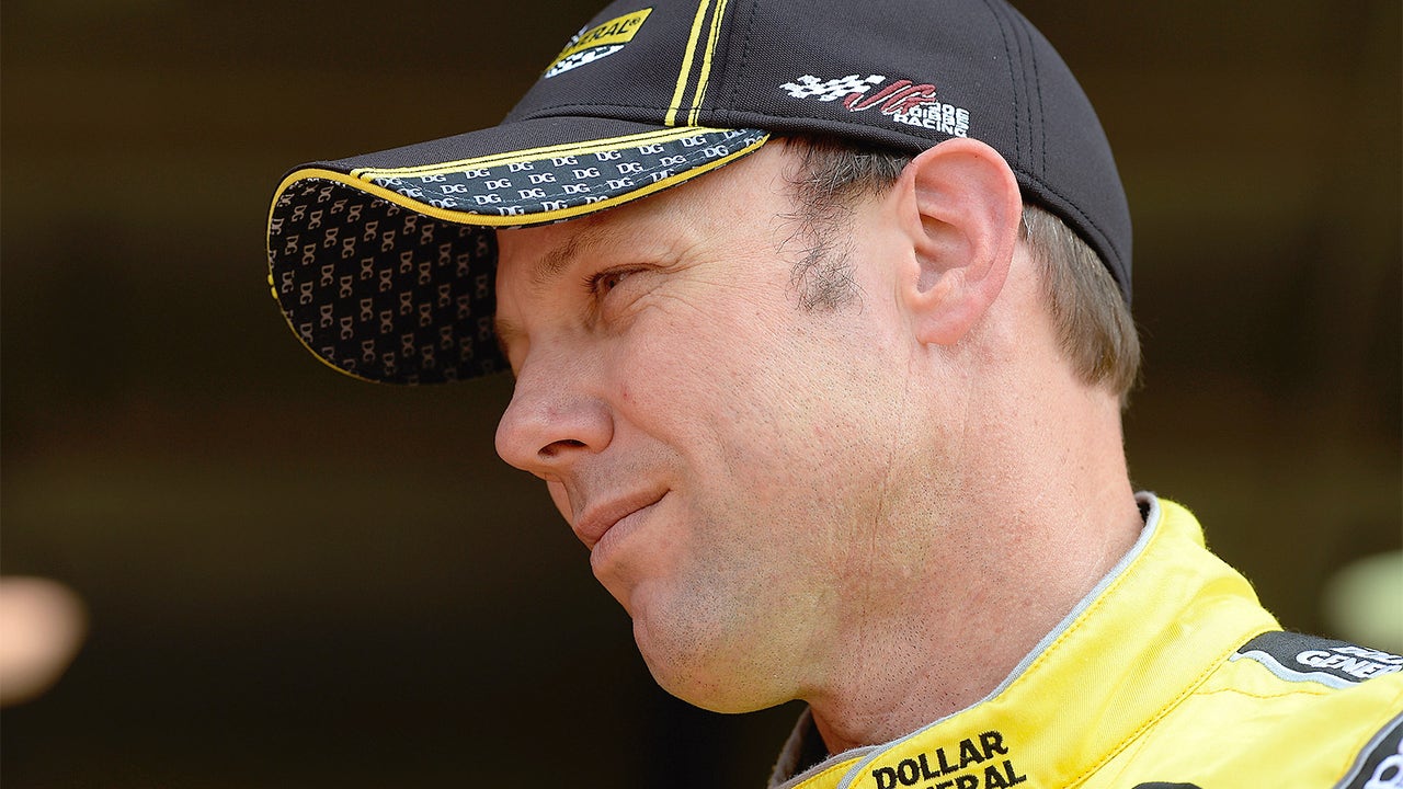 Kenseth prevails in qualifying at Auto Club Speedway